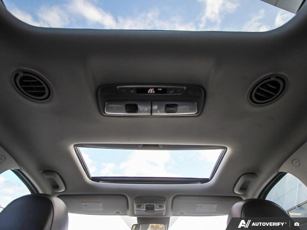 2022 Kia Telluride SX   AWD   Apple CarPlay   Heated & Cooled Seats Photo