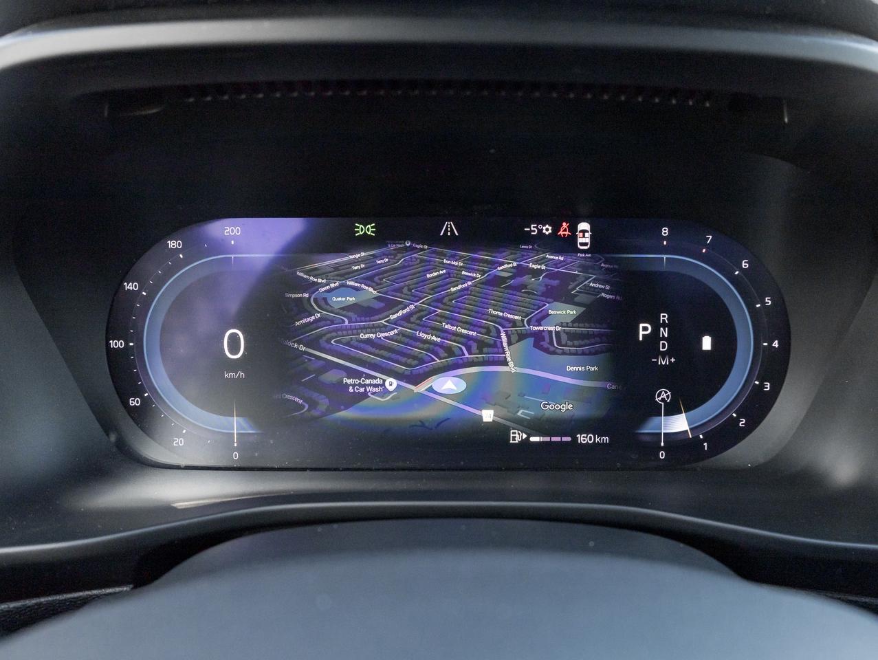 2024 Volvo XC40 B5 AWD Plus Dark Theme  HARMAN KARDON  OFF LEASE Photo