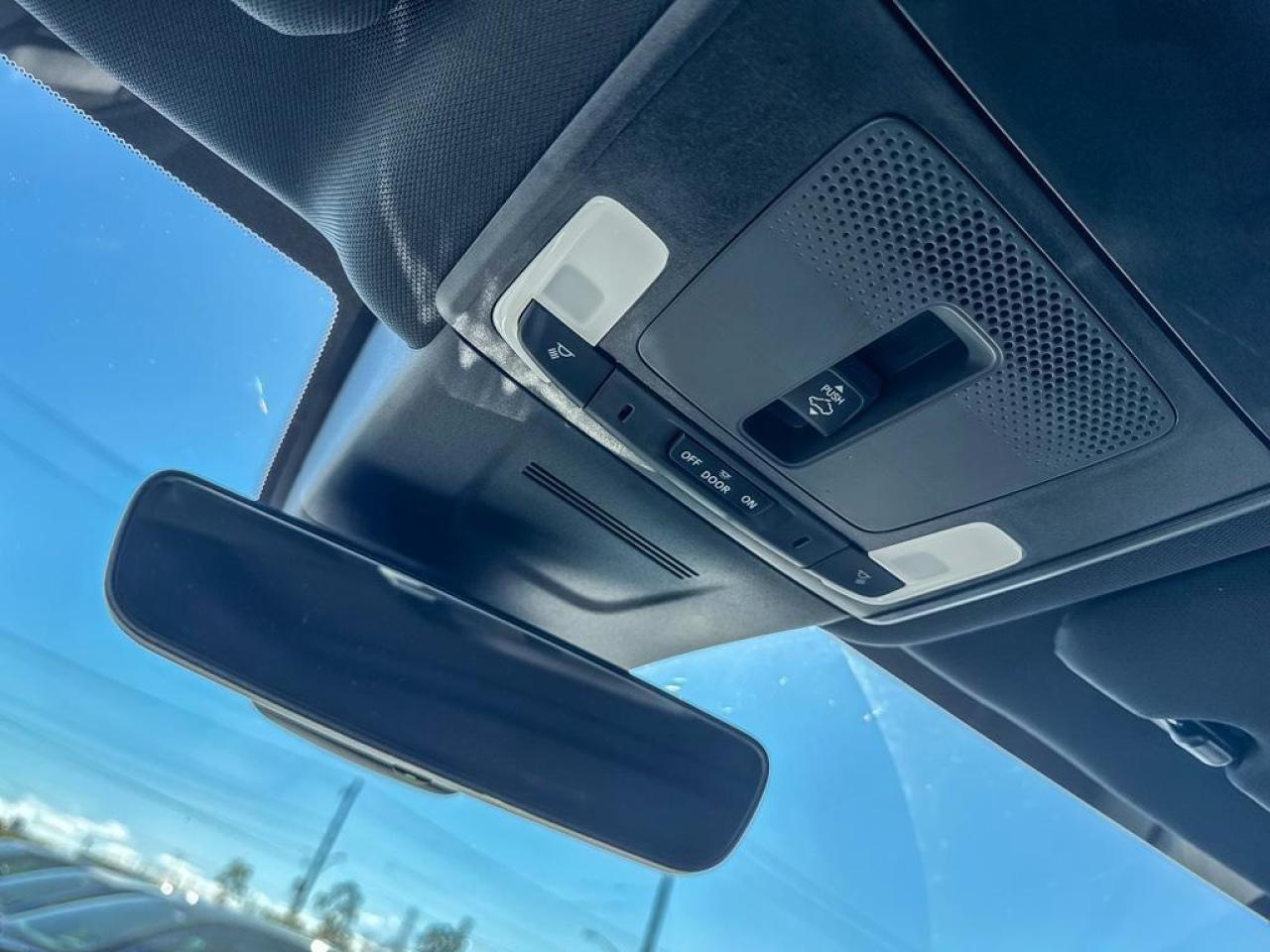 2025 Honda CR-V Hybrid EX-L Photo