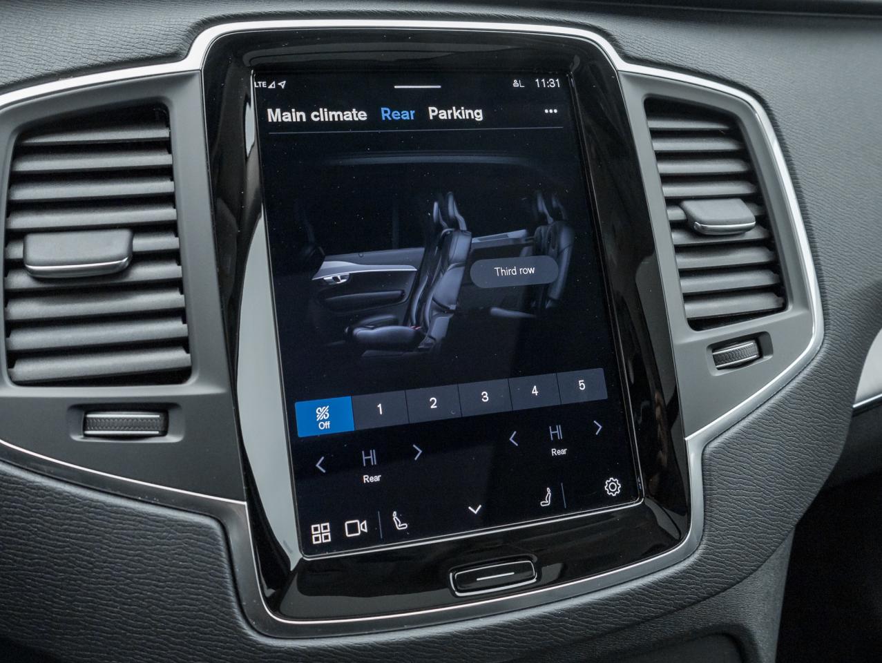 2024 Volvo XC90 Recharge T8 eAWD PHEV Core 7-Seater  OFF LEASE  CPO Photo