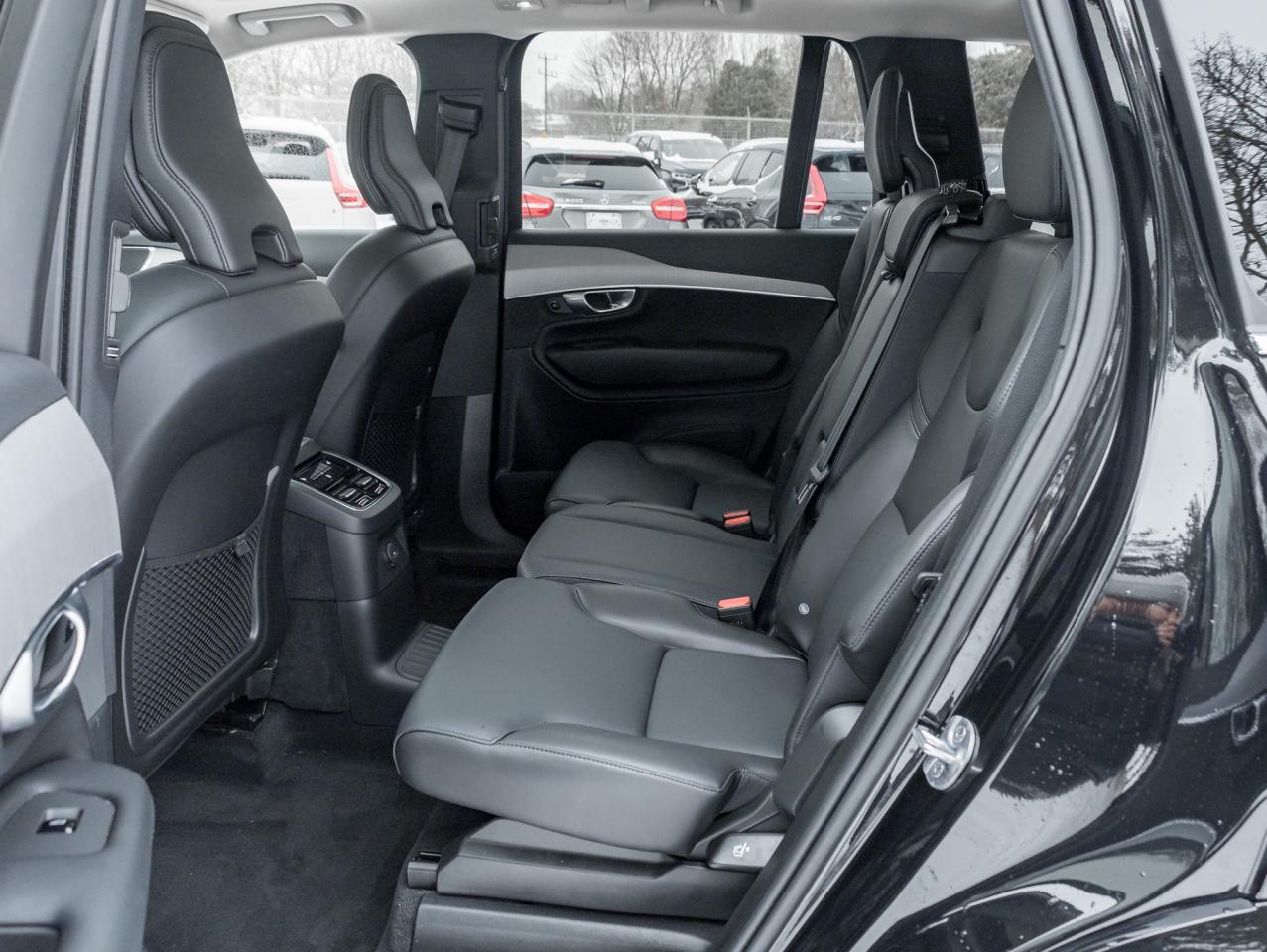 2024 Volvo XC90 Recharge T8 eAWD PHEV Core 7-Seater  OFF LEASE  CPO Photo