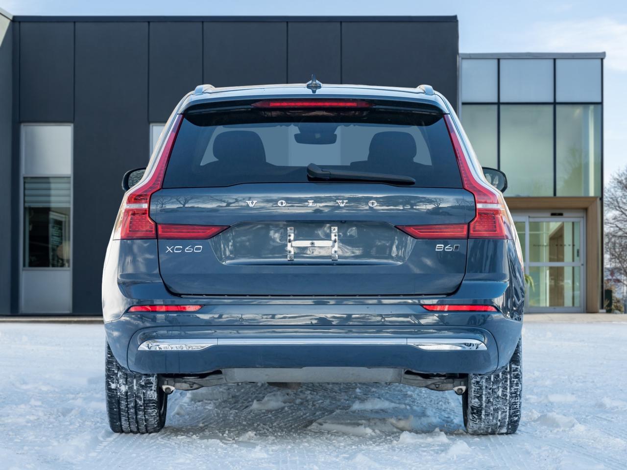 2022 Volvo XC60 B6 AWD INSCRIPTION-BOWERS & WILKINS-CPO-OFF LEASE Photo