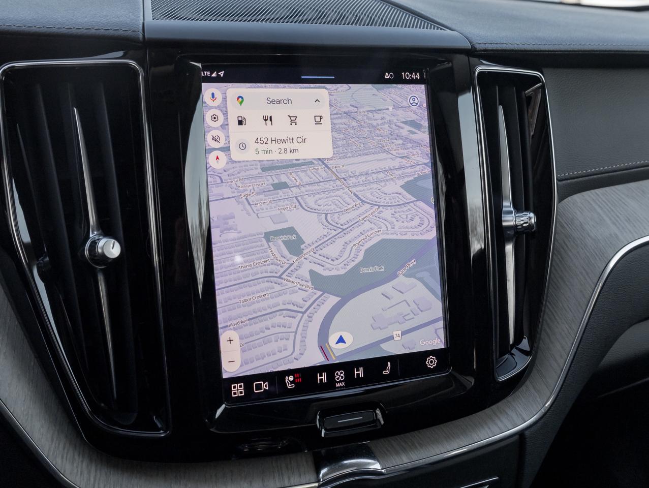 2022 Volvo XC60 B6 AWD INSCRIPTION-BOWERS & WILKINS-CPO-OFF LEASE Photo