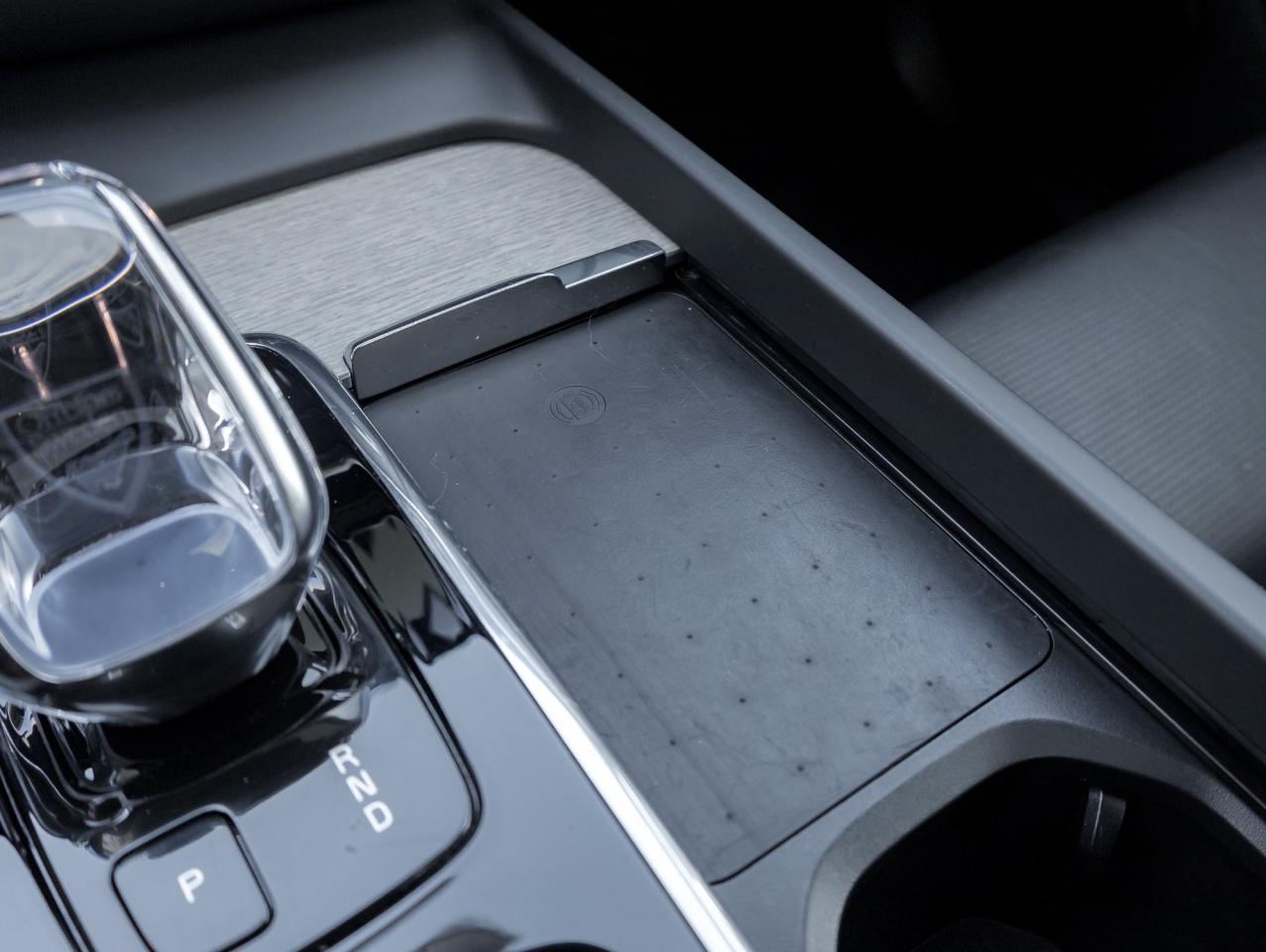 2022 Volvo XC60 B6 AWD INSCRIPTION-BOWERS & WILKINS-CPO-OFF LEASE Photo