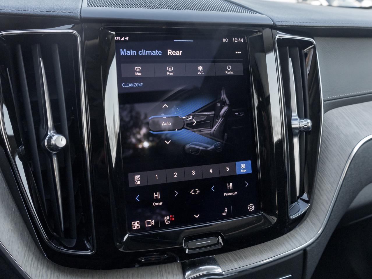 2022 Volvo XC60 B6 AWD INSCRIPTION-BOWERS & WILKINS-CPO-OFF LEASE Photo