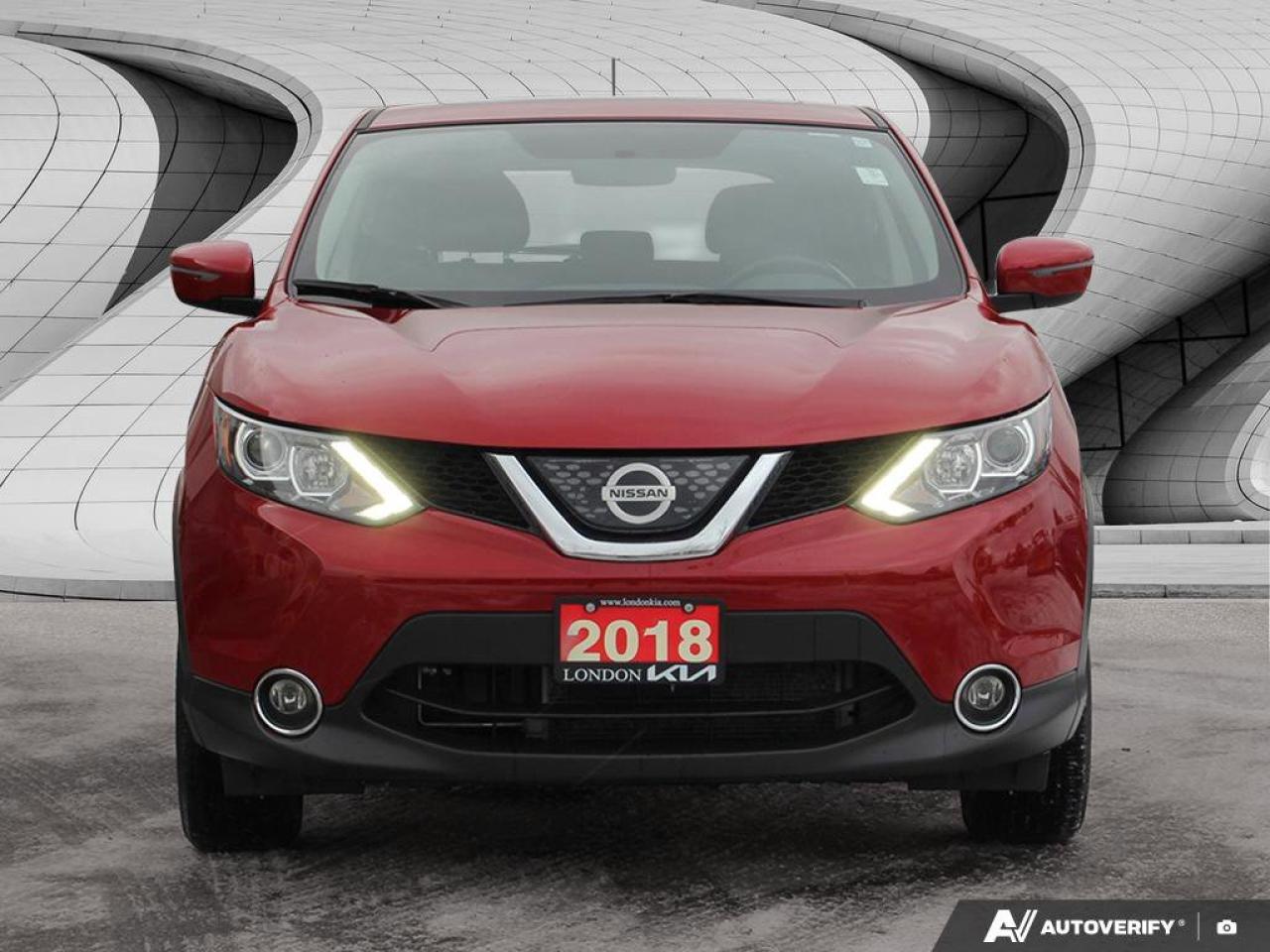 2018 Nissan Rogue SV Photo