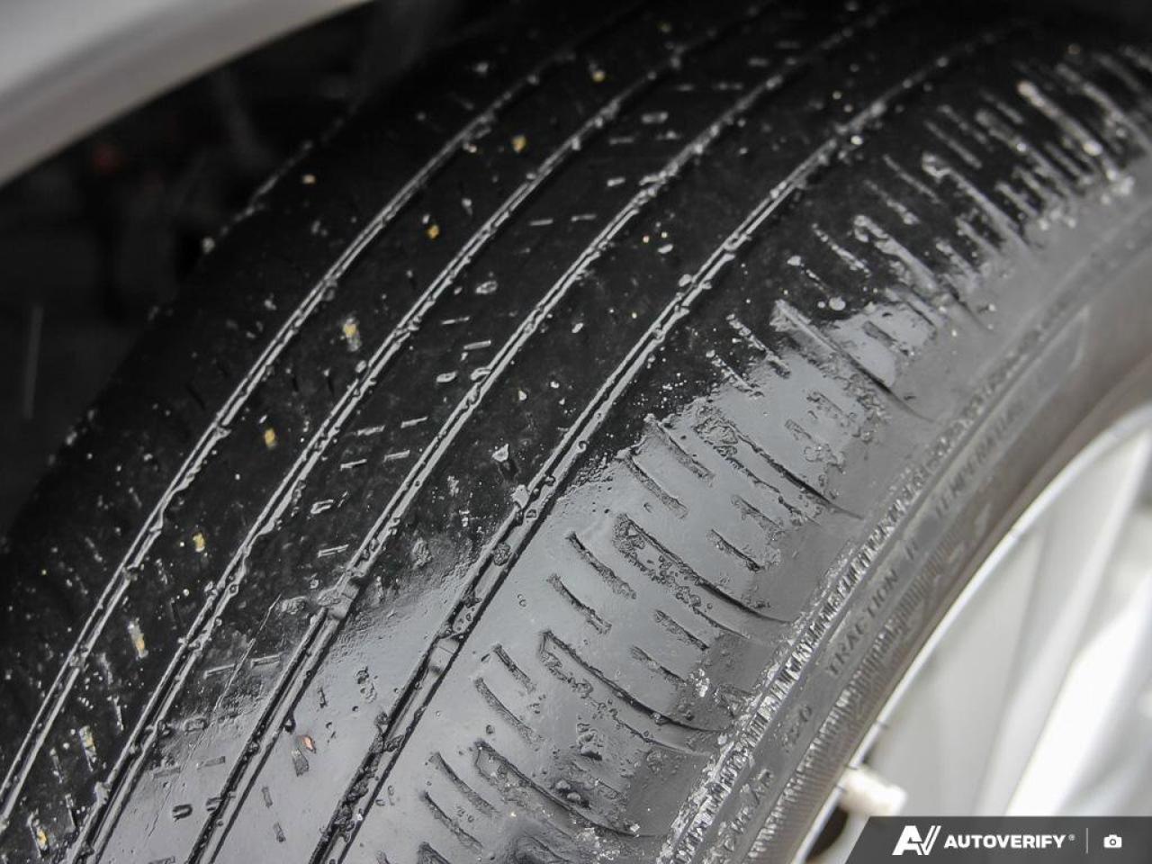 2018 Nissan Rogue SV Photo