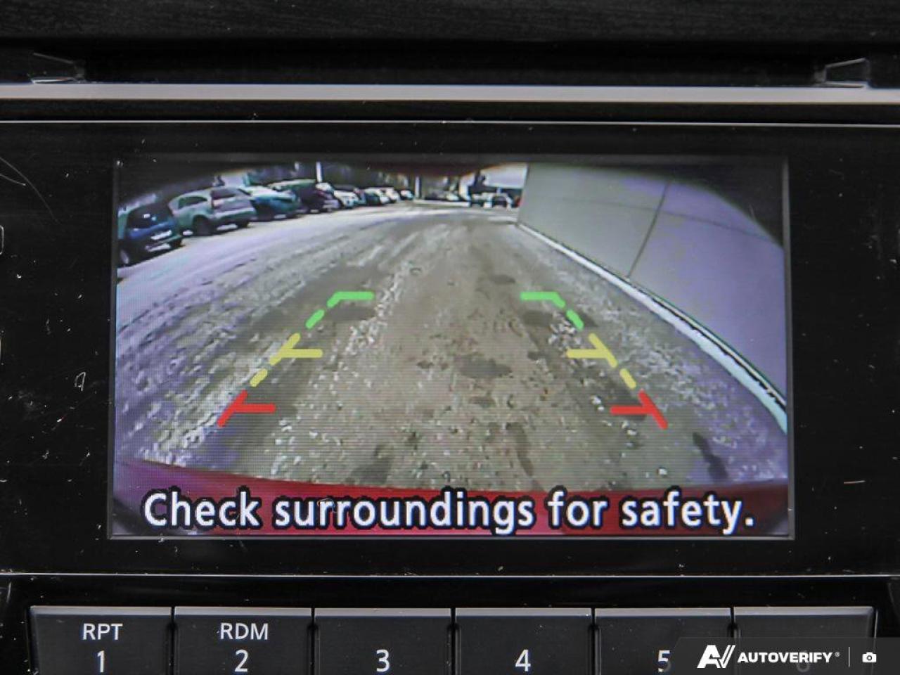 2018 Nissan Rogue SV Photo