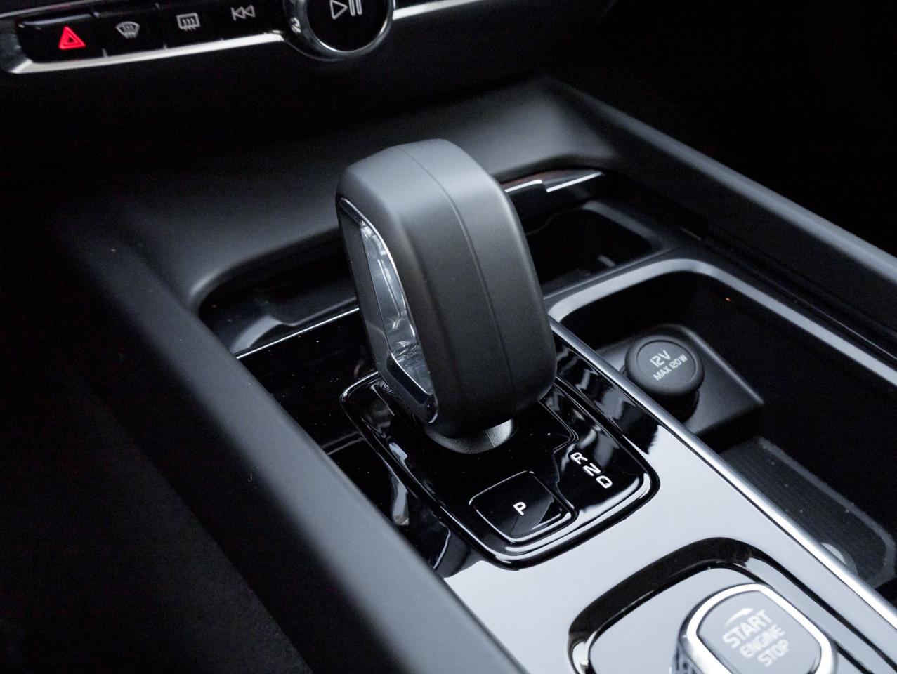 2025 Volvo V60 Cross Country B5 AWD PLUS  ISD 5th Aug 2025  CPO RATE FROM 3.49% Photo