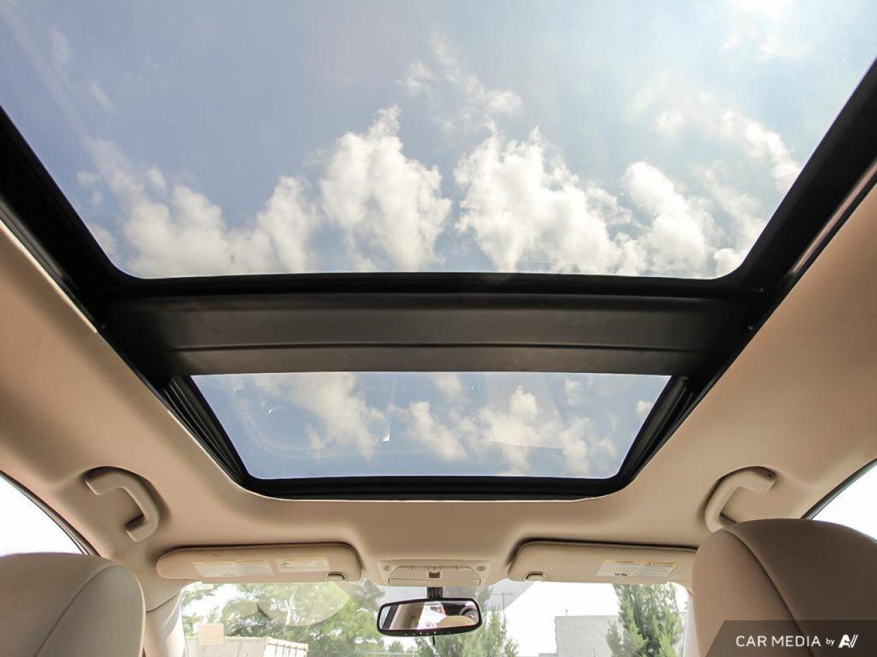 2017 Nissan Murano Platinum   V6   AWD   Leather   Sunroof   Navigati Photo