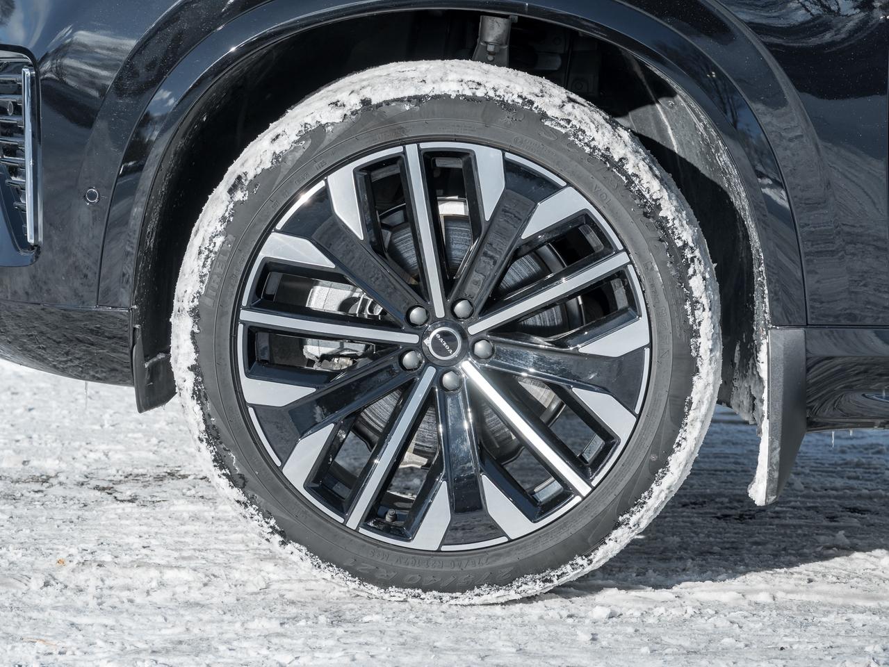 2025 Volvo XC90 2025.5 B6 AWD Plus 7-Seater  NEARLY NEW  CPO Photo