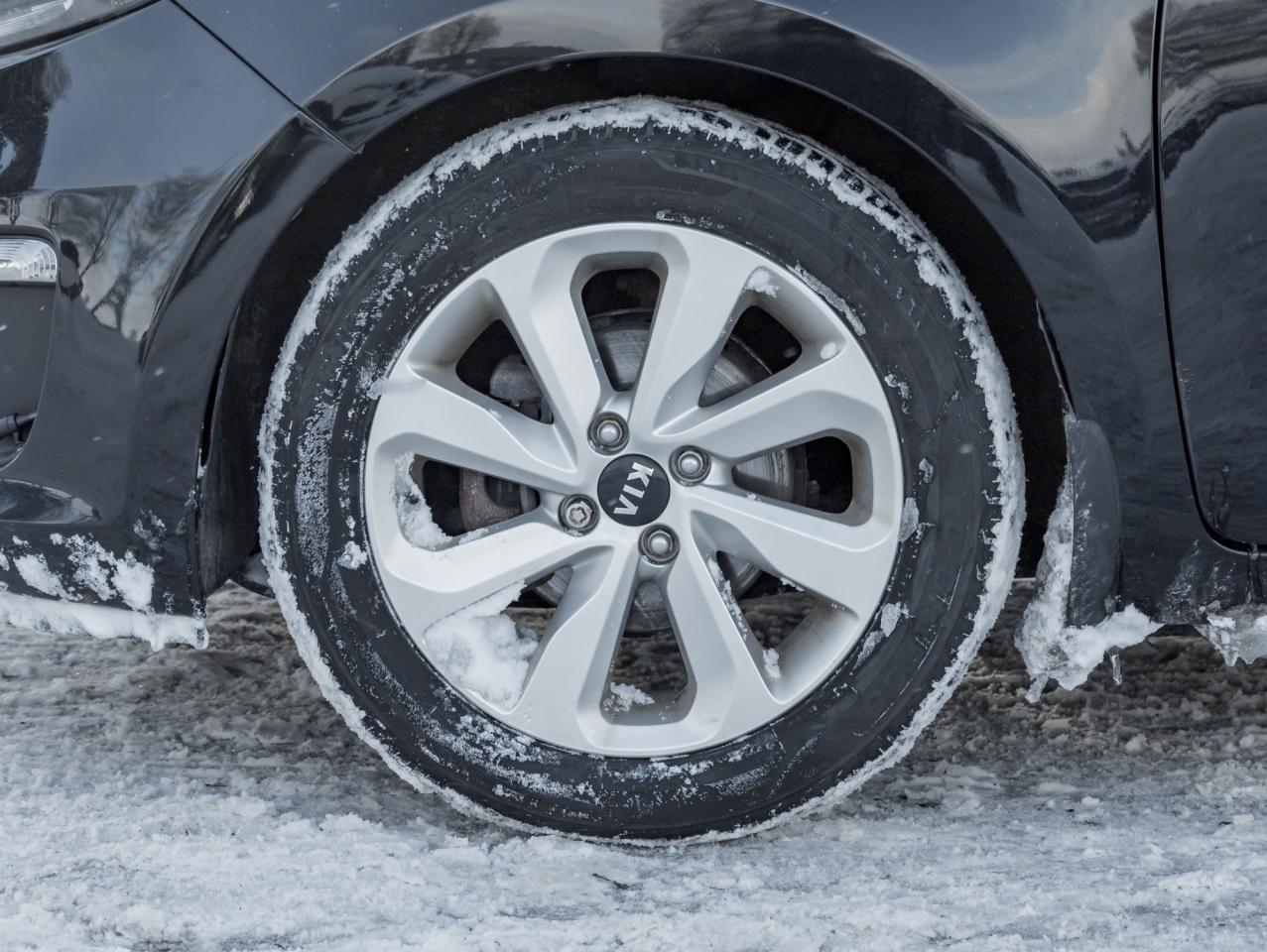 2017 Kia Rio 4dr Sdn Auto EX+ w-Sunroof   AS IS Photo