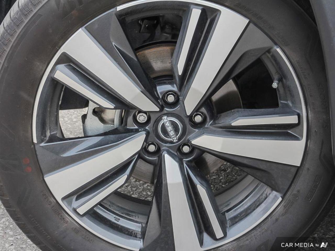 2025 Nissan Rogue SL   AWD   Apple CarPlay   Heated Seats   Remote S Photo