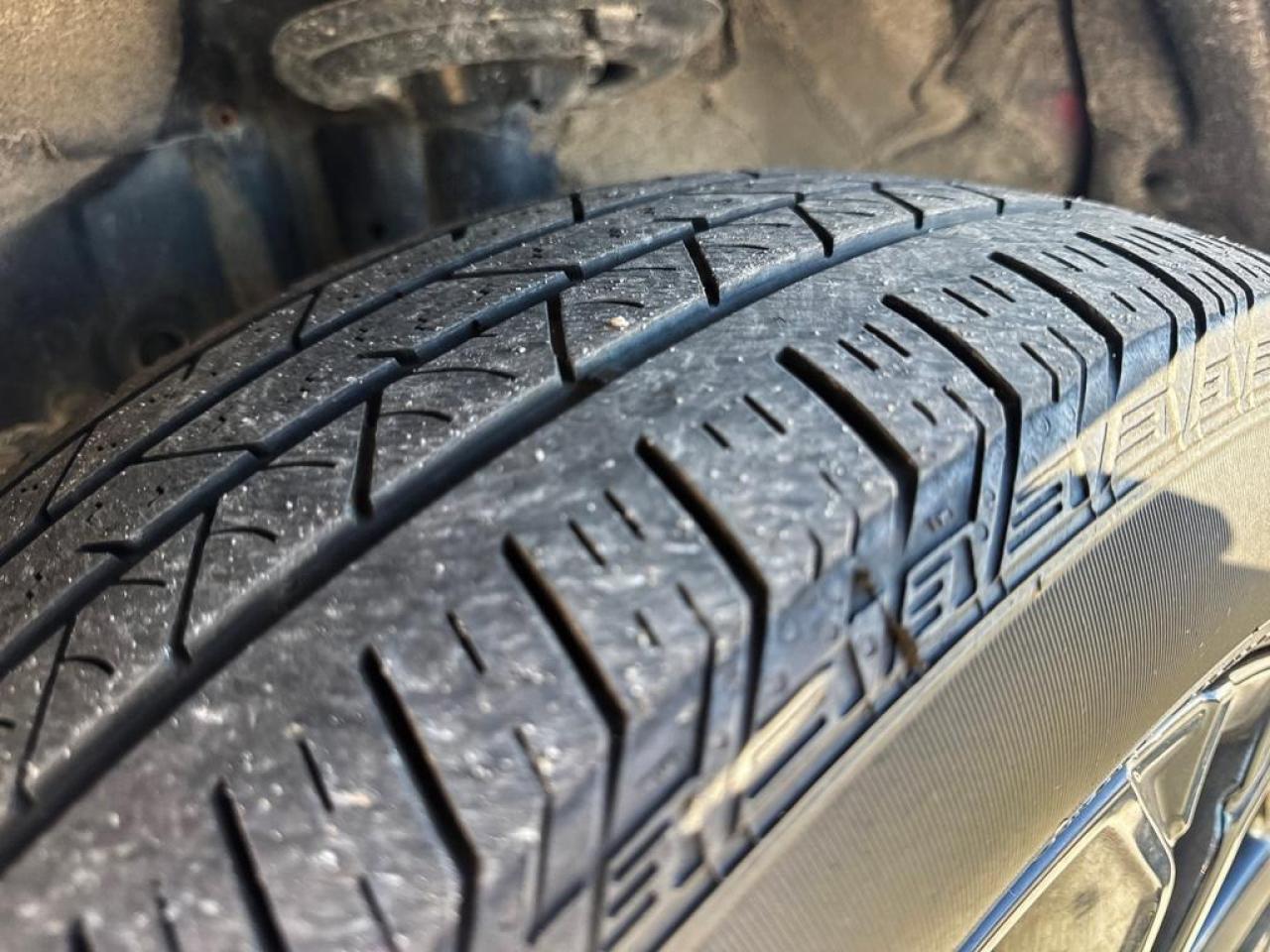 2023 Honda CR-V Hybrid Touring Photo