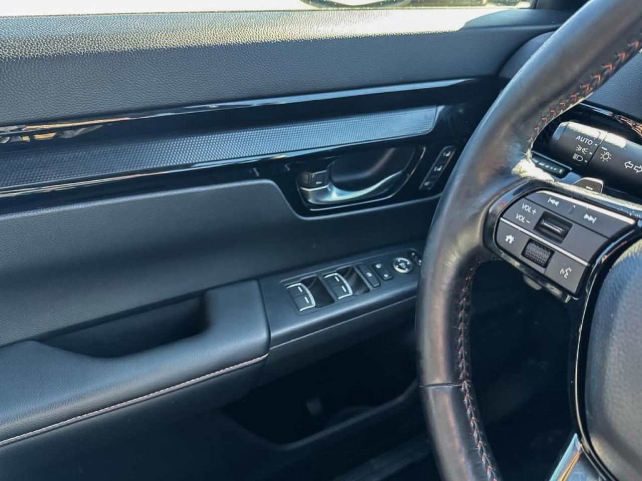 2023 Honda CR-V Hybrid Touring Photo