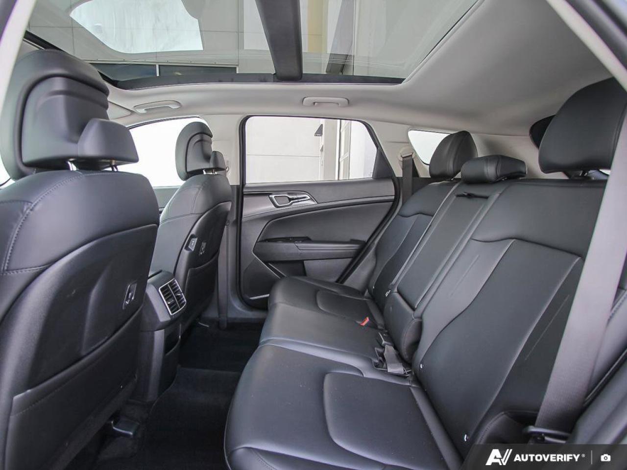 2023 Kia Sportage EX   Apple CarPlay   Backup Camera   Heated Seats Photo