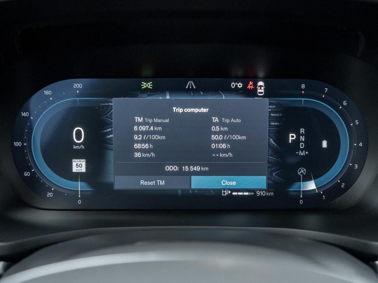 2025 Volvo V60 Cross Country B5 AWD Core  LOW KM  NEARLY NEW  VOLVO CPO Photo