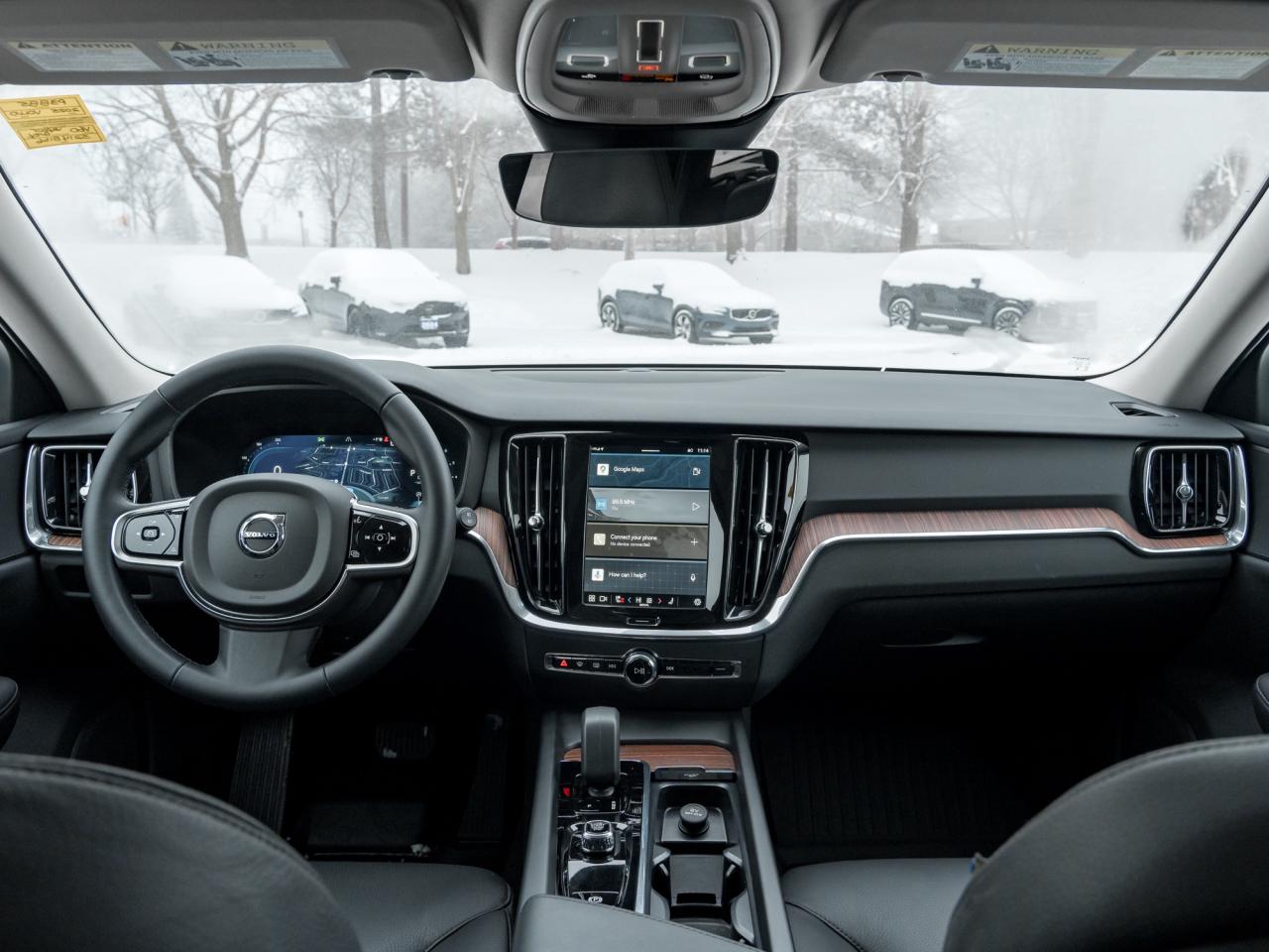 2025 Volvo V60 Cross Country B5 AWD Core  18" ALLOY WHEELS  STATION WAGON  CPO Photo