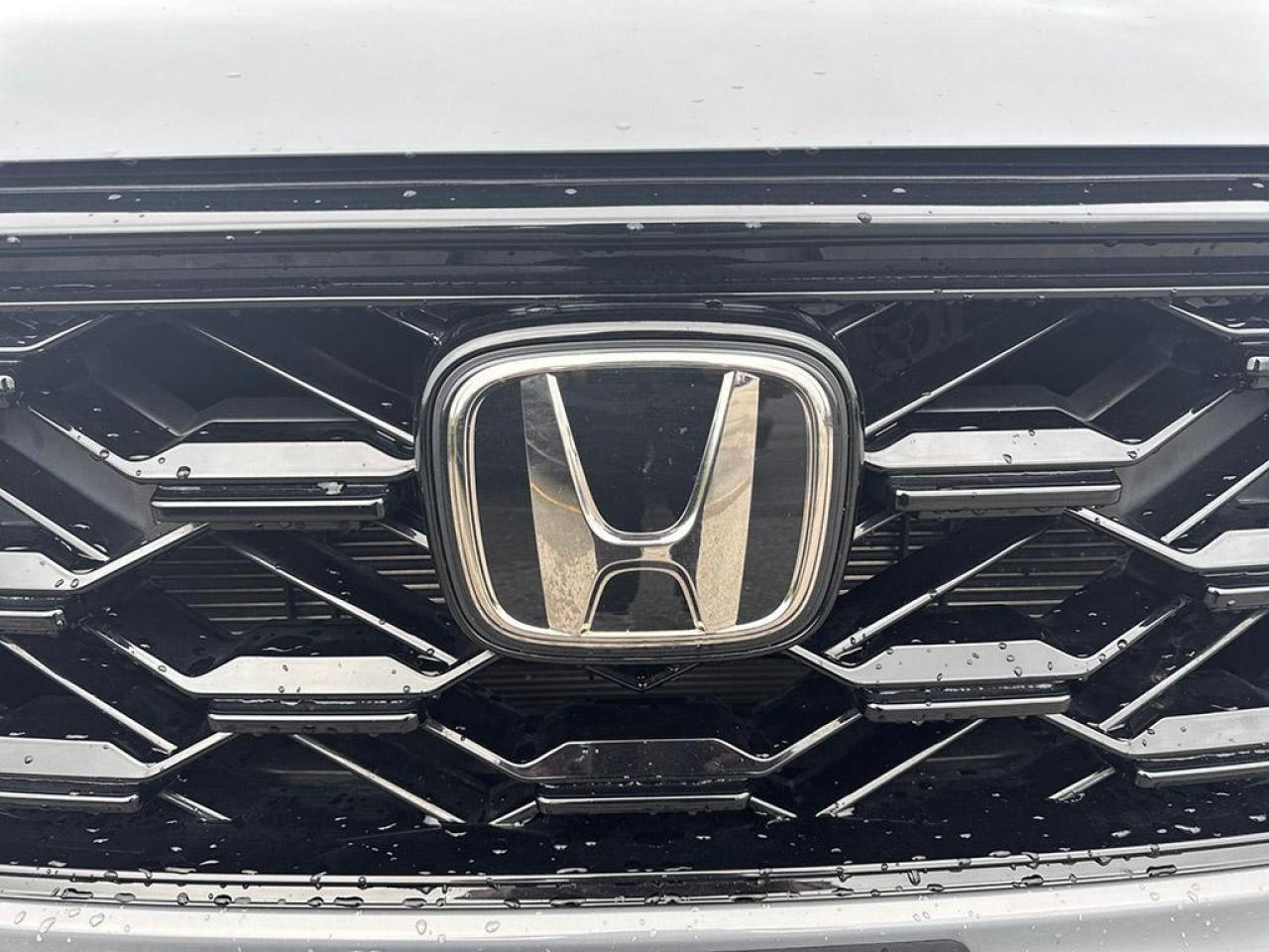 2025 Honda CR-V Hybrid Touring Photo