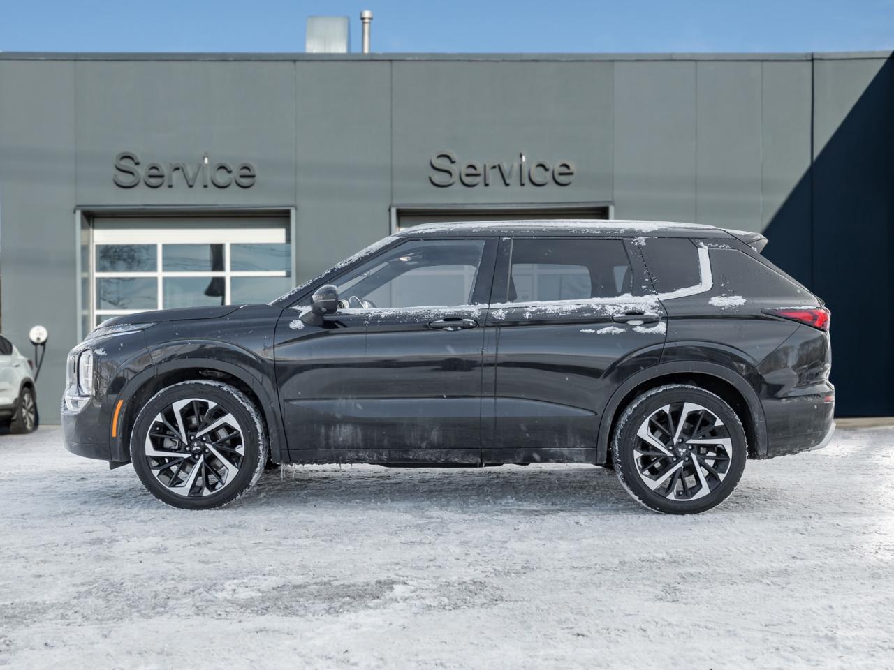 2022 Mitsubishi Outlander GT Premium S-AWC CPO FINANCE RATES FOR 0.90% Photo2