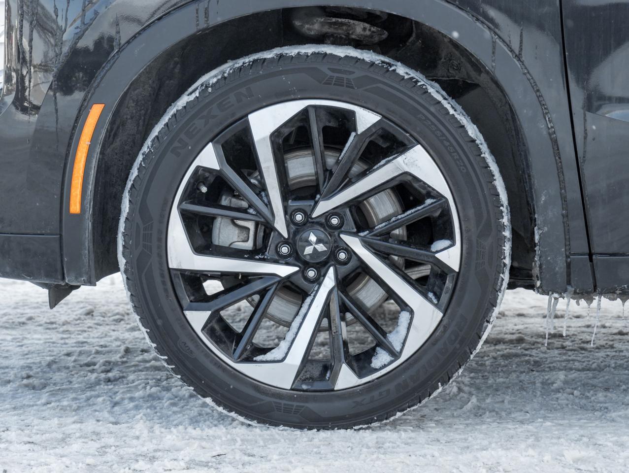 2022 Mitsubishi Outlander GT Premium S-AWC CPO FINANCE RATES FOR 0.90% Photo3