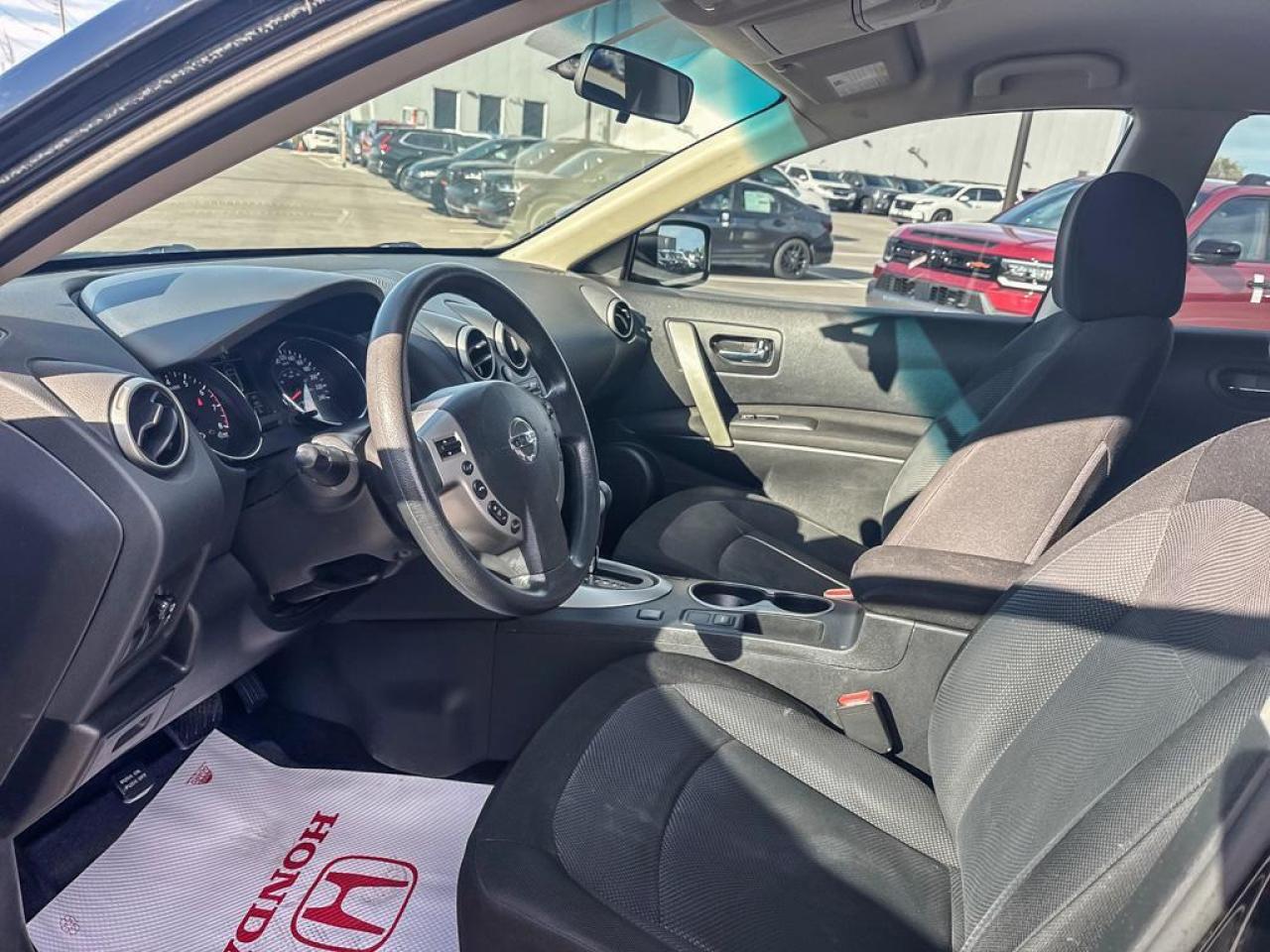 2012 Nissan Rogue S Photo