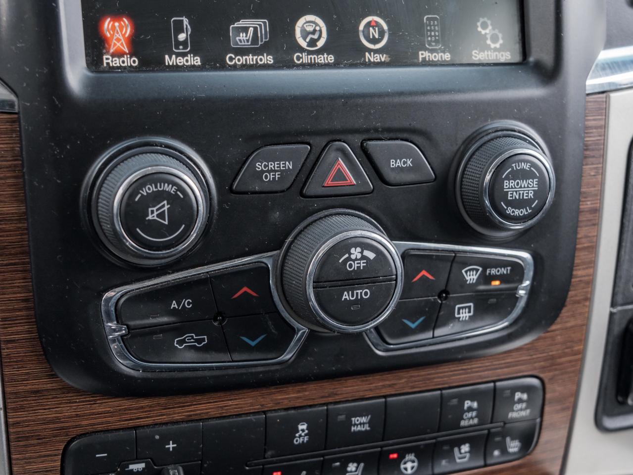 2015 RAM 1500 4WD Crew Cab Laramie ONE OWNER  NO ACIDENTS  AS IS Photo