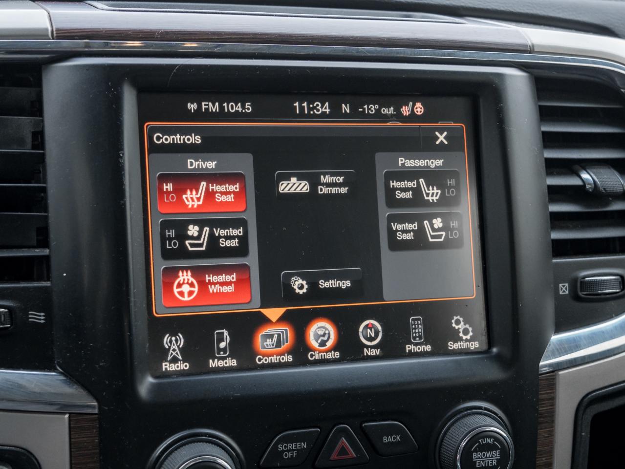 2015 RAM 1500 4WD Crew Cab Laramie ONE OWNER  NO ACIDENTS  AS IS Photo