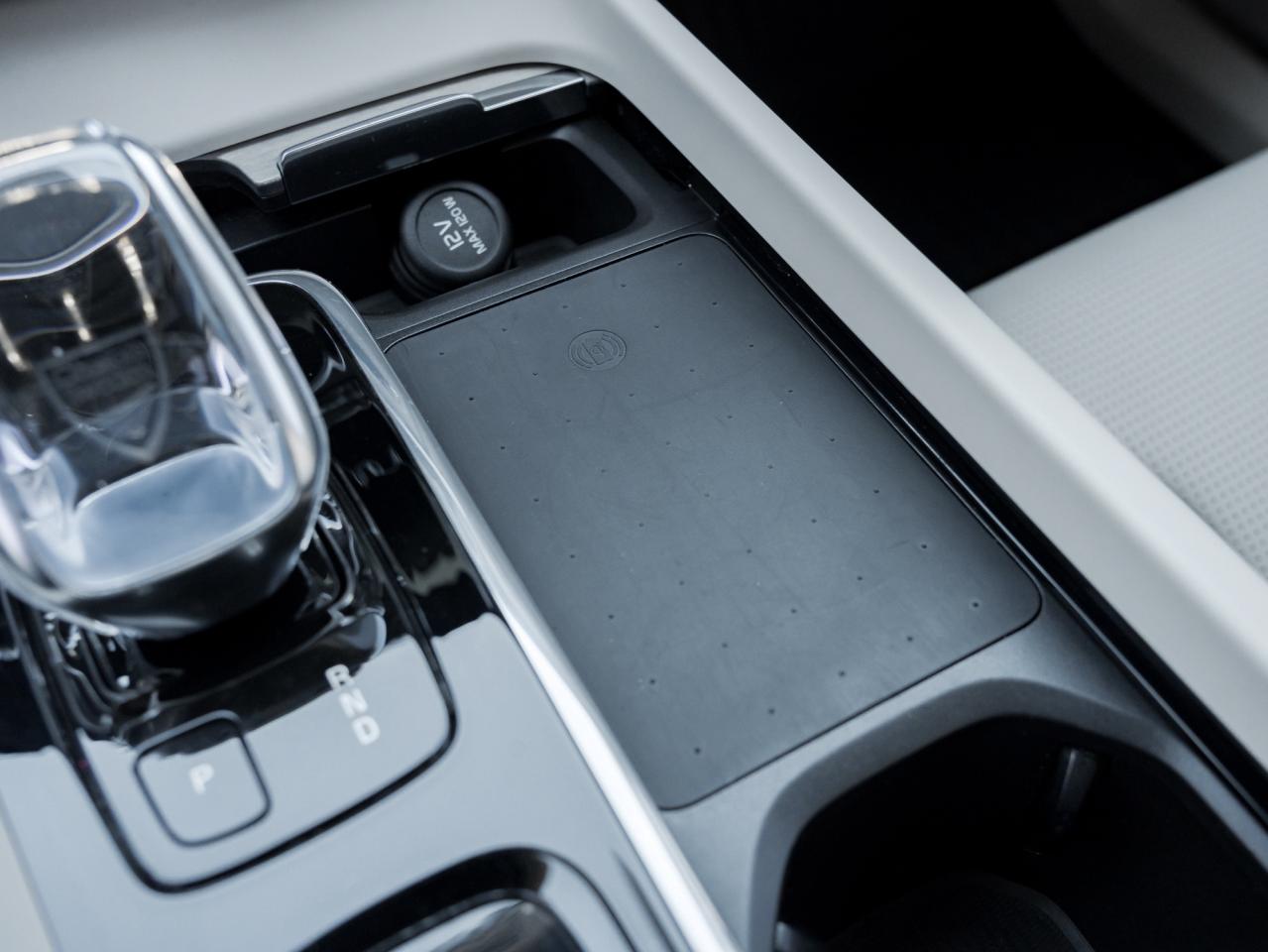 2022 Volvo XC60 B6 AWD Inscription OFF LEASE BOWERS&WILKINS  CPO Photo