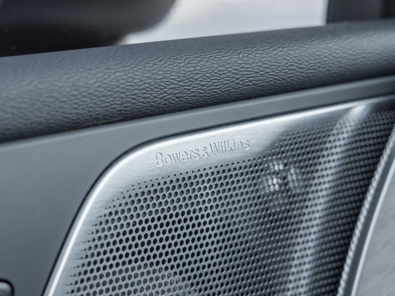 2022 Volvo XC60 B6 AWD Inscription OFF LEASE BOWERS&WILKINS  CPO Photo