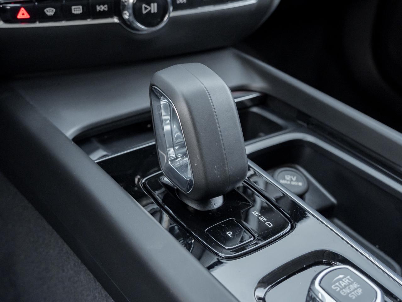 2025 Volvo V60 Cross Country B5 AWD PLUS  19" ALLOY WHEELS  CLIMATE PACK  CPO Photo