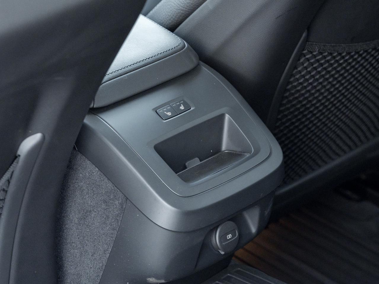 2025 Volvo V60 Cross Country B5 AWD PLUS  19" ALLOY WHEELS  CLIMATE PACK  CPO Photo