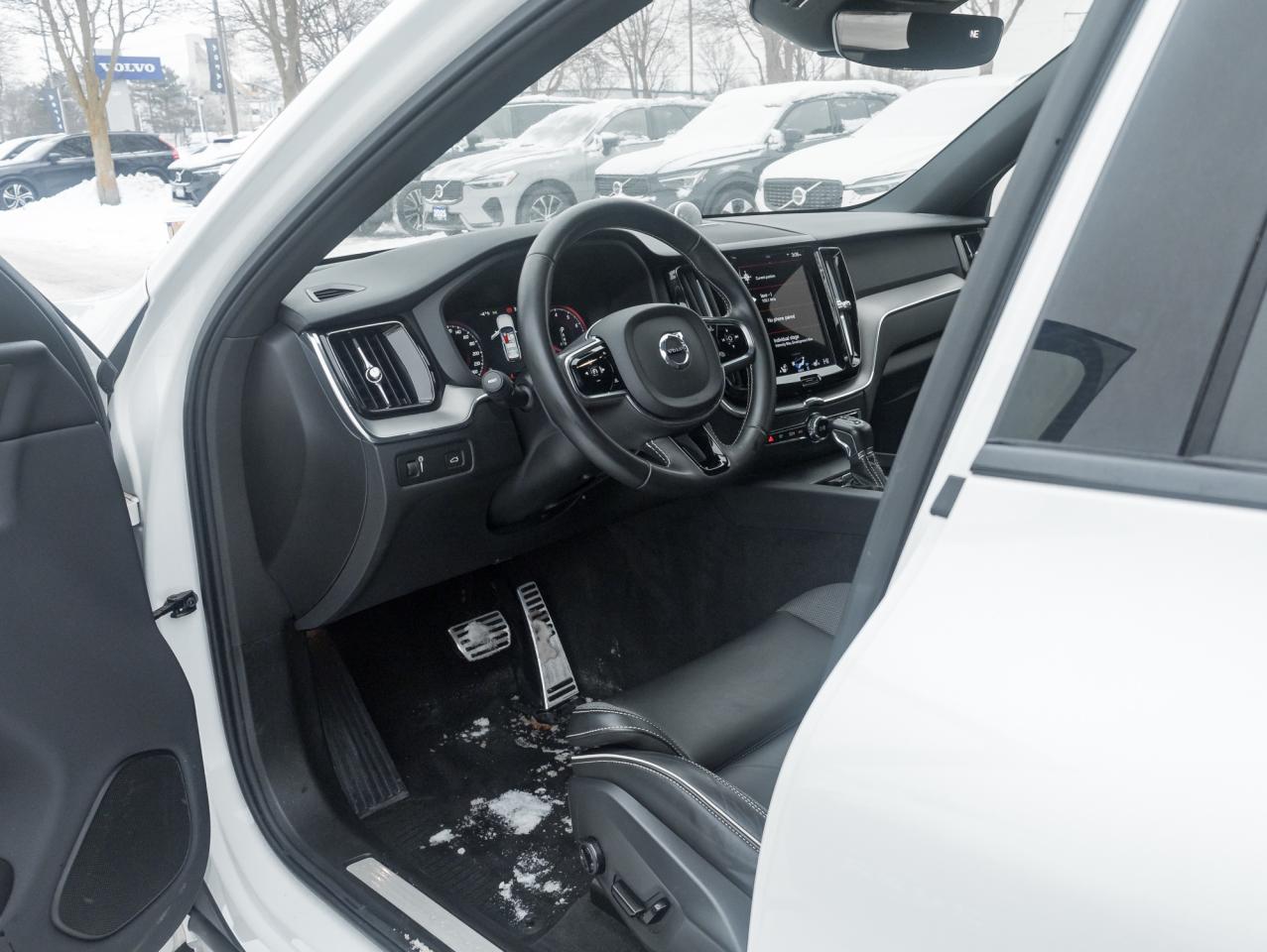 2021 Volvo XC60 T6 AWD R-Design  NEW BRAKES  B&W  POLESTAR  CPO Photo