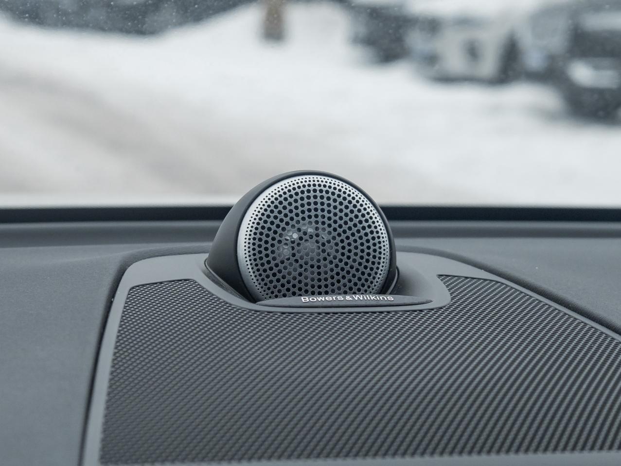 2021 Volvo XC60 T6 AWD R-Design  NEW BRAKES  B&W  POLESTAR  CPO Photo