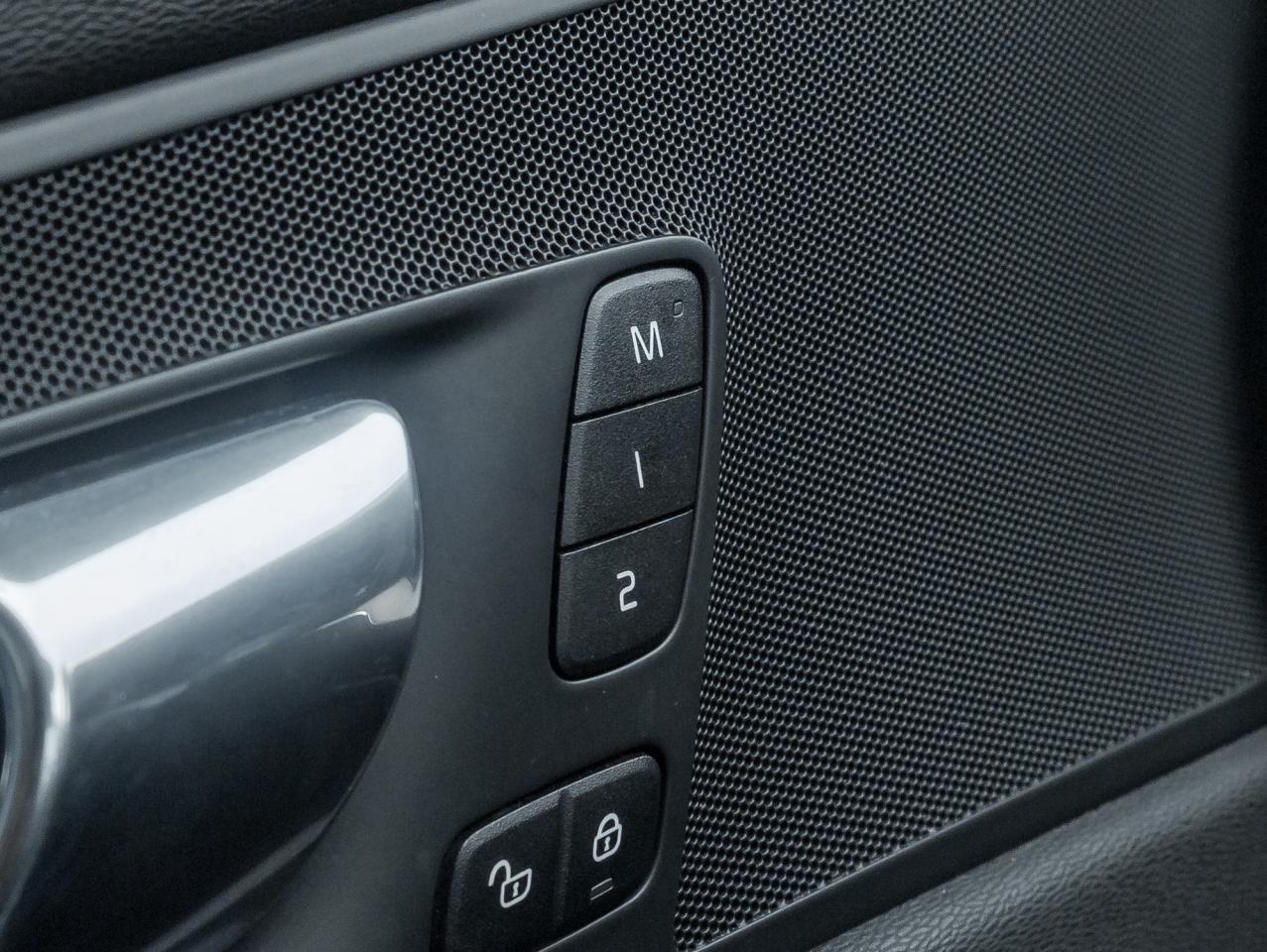 2018 Volvo XC60 T6 AWD Inscription  TRADE IN  SAFETY CERT  LOW KM Photo