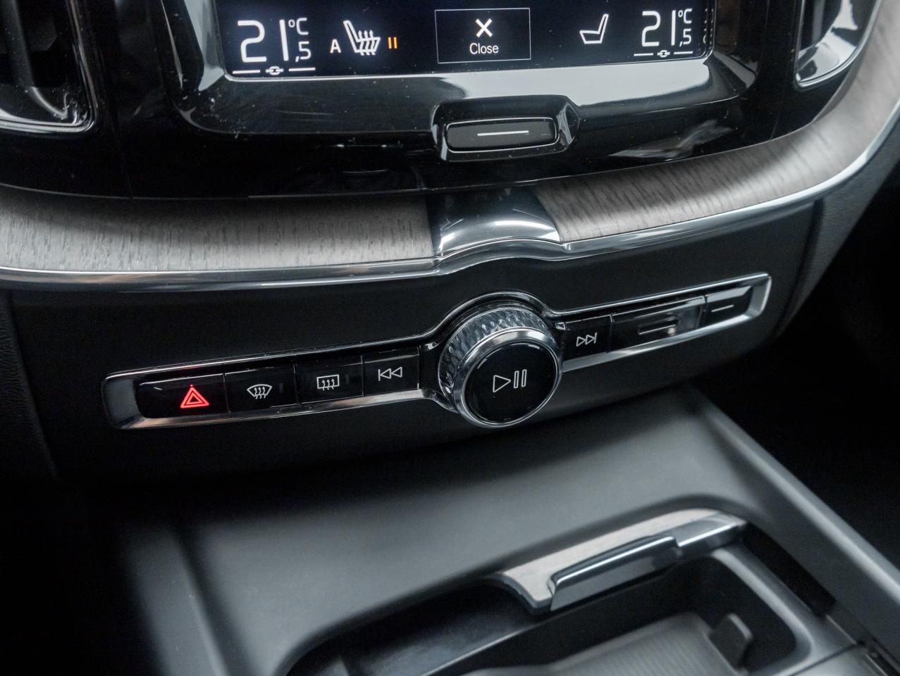 2018 Volvo XC60 T6 AWD Inscription  TRADE IN  SAFETY CERT  LOW KM Photo