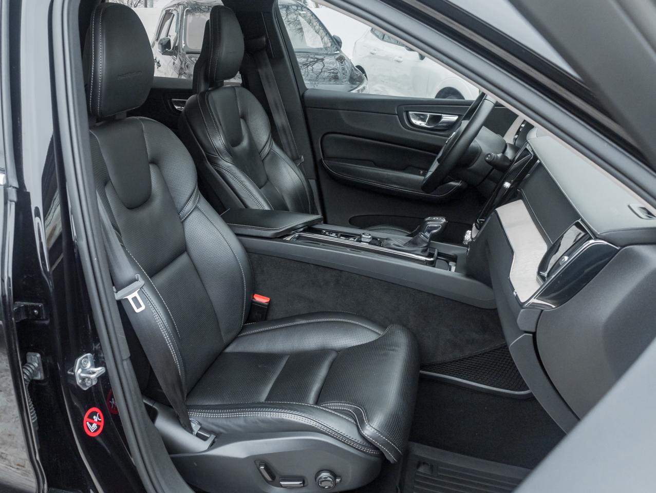 2018 Volvo XC60 T6 AWD Inscription  TRADE IN  SAFETY CERT  LOW KM Photo