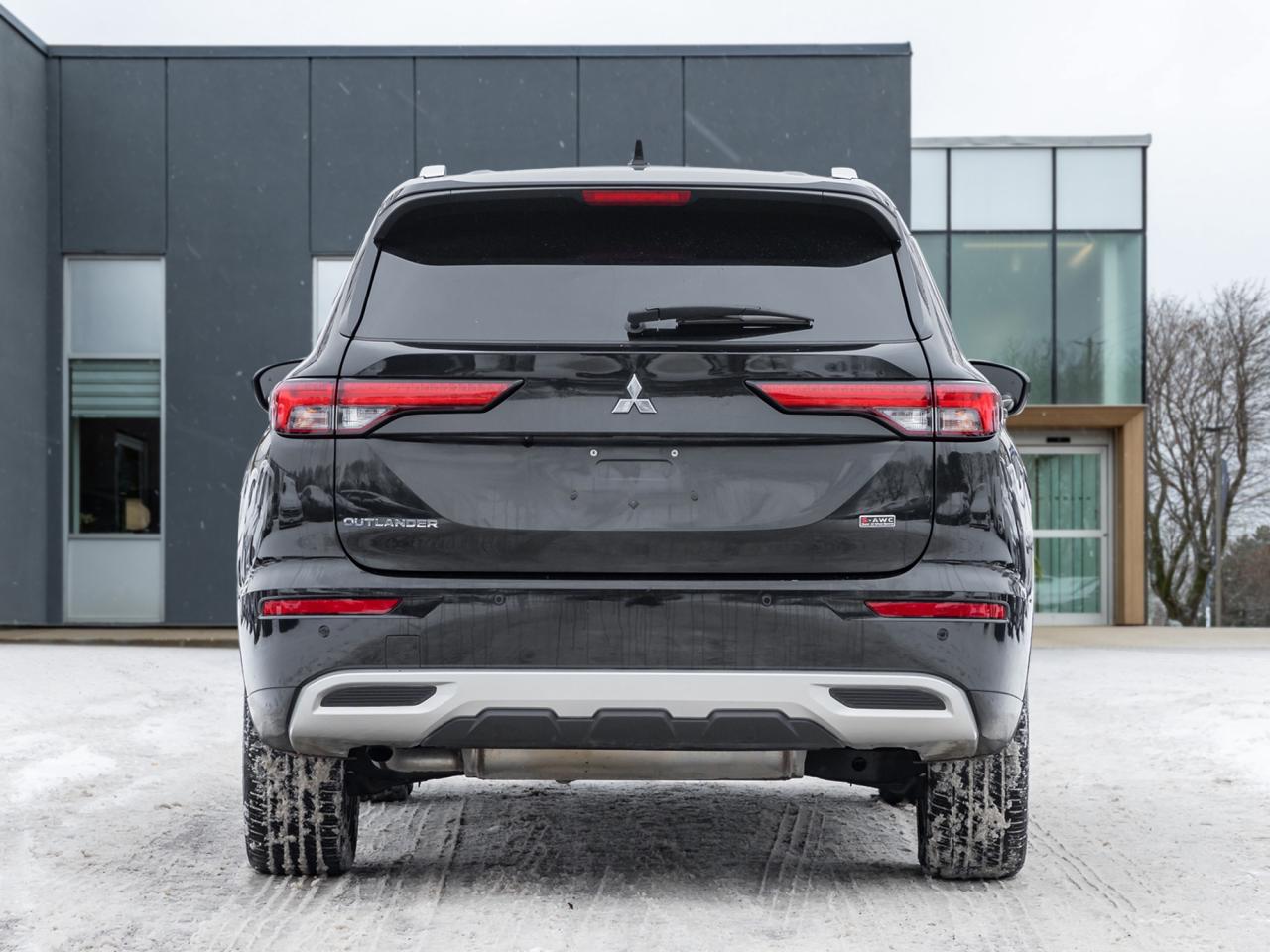 2022 Mitsubishi Outlander GT S-AWC   SAFETY CERTIFIED   BOSE SOUND SYSTEM Photo