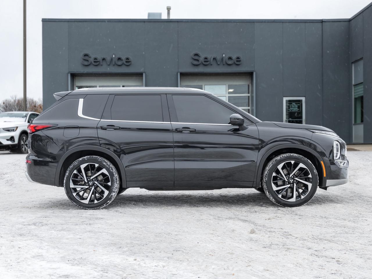 2022 Mitsubishi Outlander GT S-AWC   FINANCE RATES FOR AS LOW AS 6.99% Photo