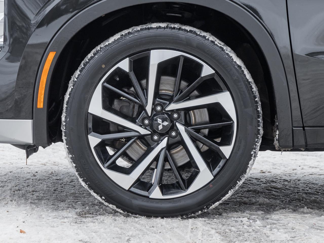 2022 Mitsubishi Outlander GT S-AWC   FINANCE RATES FOR AS LOW AS 6.99% Photo