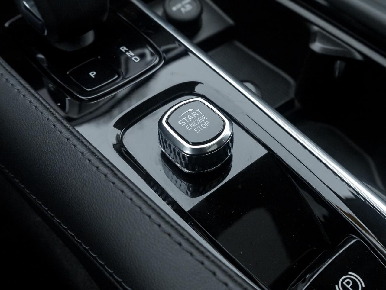 2023 Volvo XC90 B6 AWD Core 7-Seater  OFF LEASE ONE OWNER CPO Photo