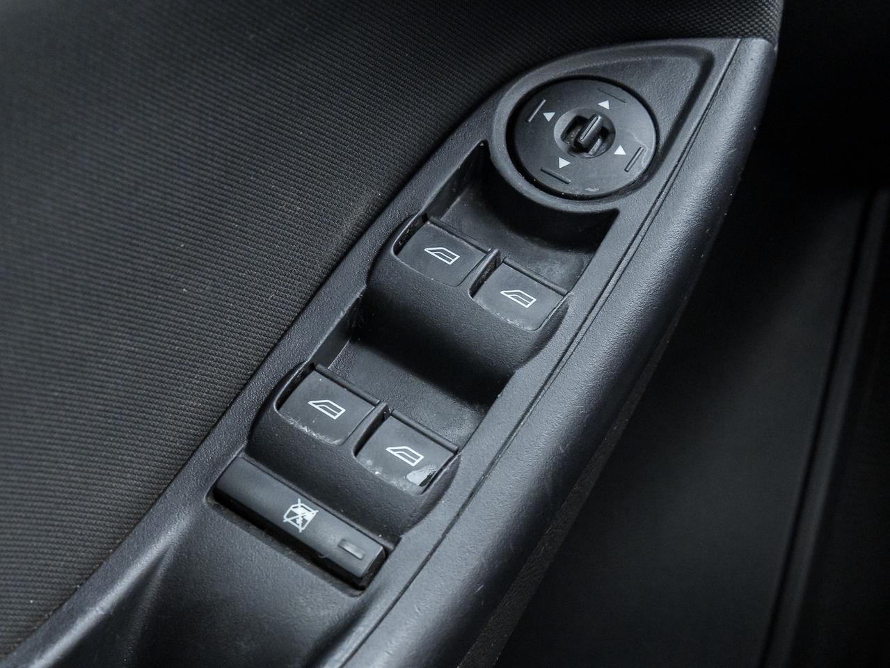 2016 Ford Focus 4dr Sdn SE   AS IS Photo