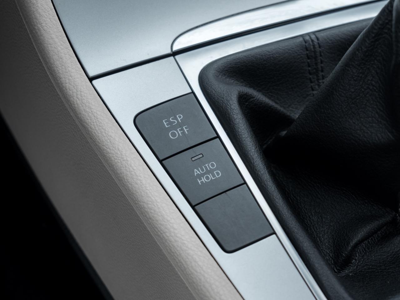 2011 Volkswagen Passat CC 4dr Man Sportline   AS IS Photo