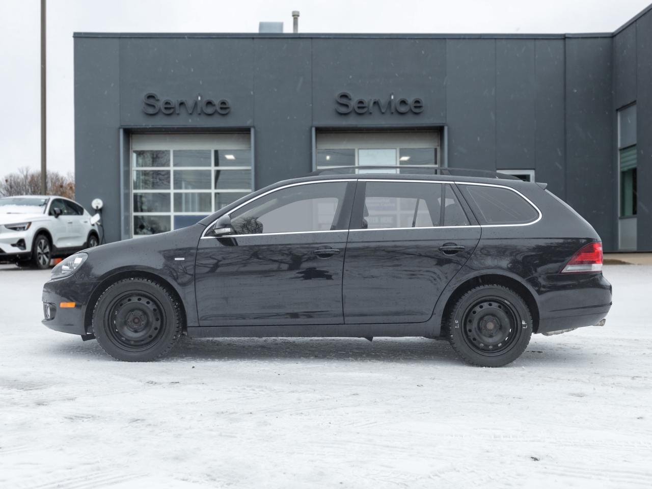 2014 Volkswagen Golf Wagon 4dr TDI DSG Wolfsburg Edition   AS IS Photo