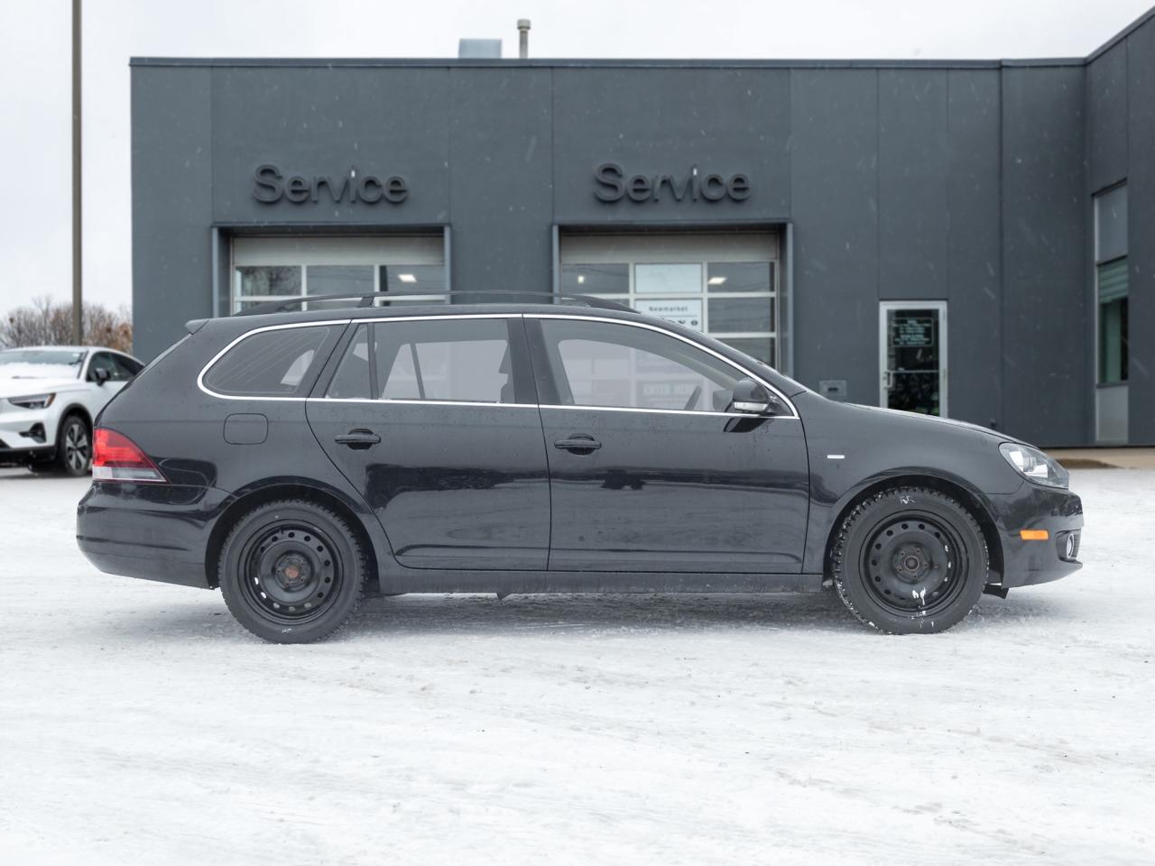 2014 Volkswagen Golf Wagon 4dr TDI DSG Wolfsburg Edition   AS IS Photo4