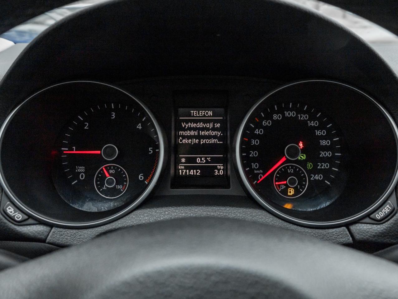 2014 Volkswagen Golf Wagon 4dr TDI DSG Wolfsburg Edition   AS IS Photo