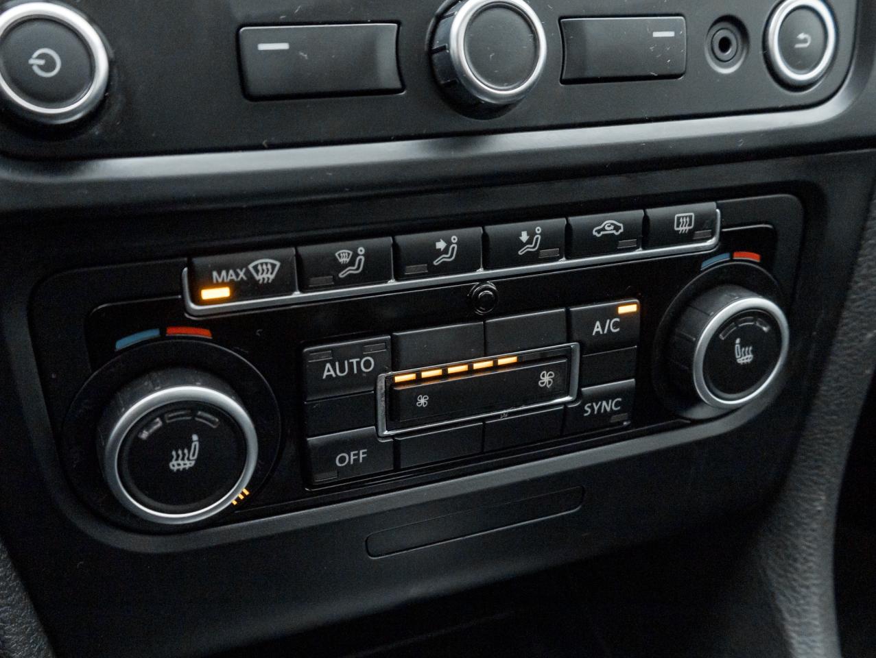 2014 Volkswagen Golf Wagon 4dr TDI DSG Wolfsburg Edition   AS IS Photo