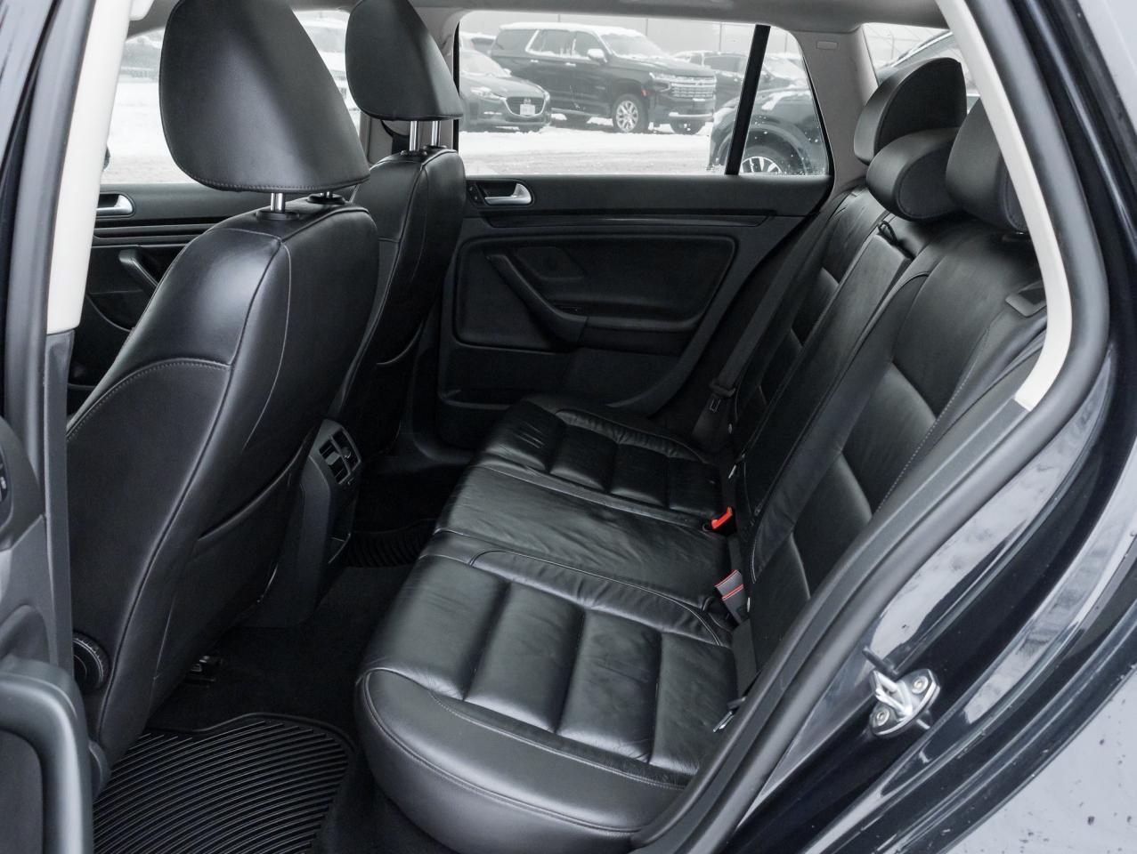 2014 Volkswagen Golf Wagon 4dr TDI DSG Wolfsburg Edition   AS IS Photo