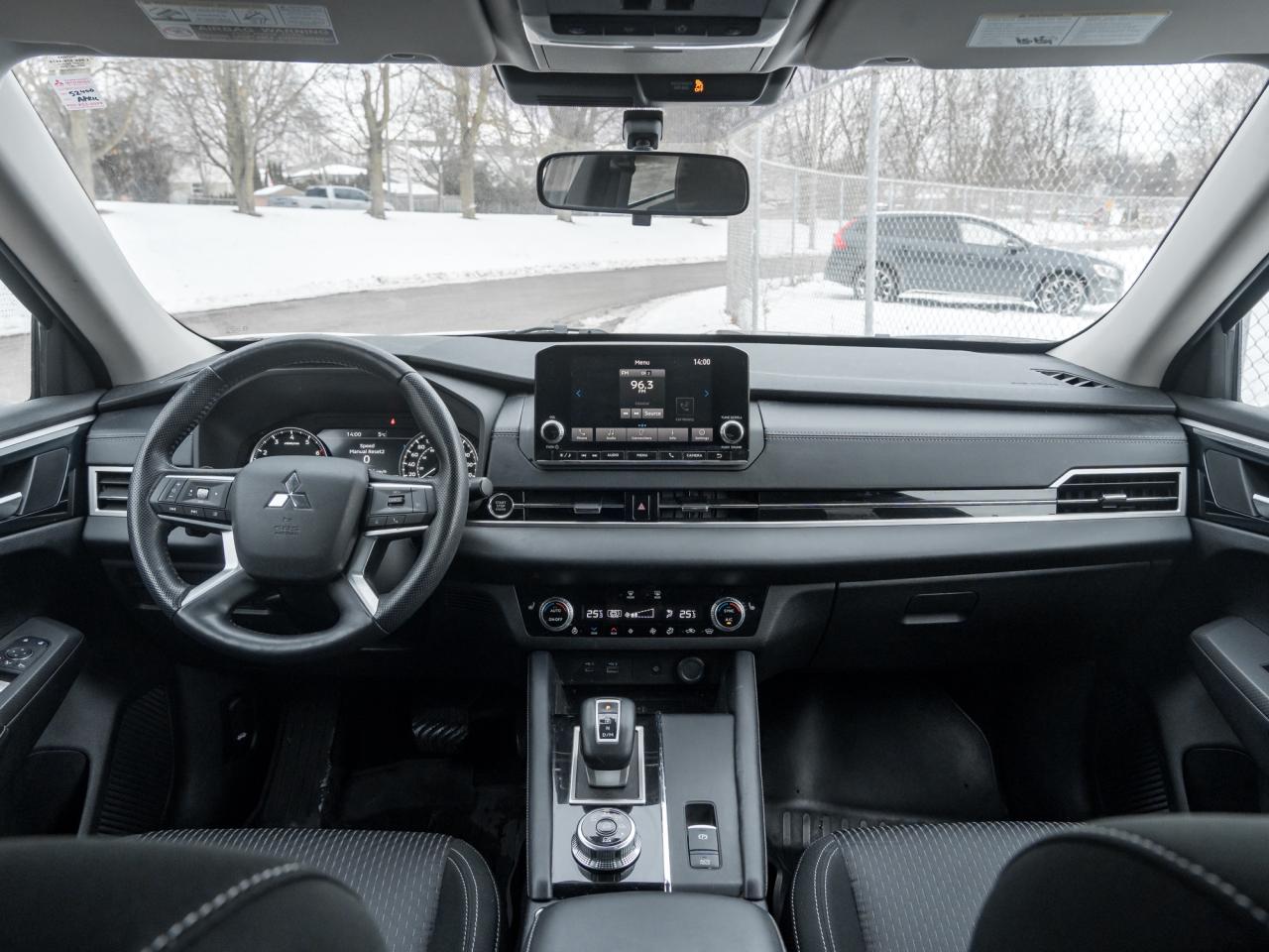 2022 Mitsubishi Outlander SE S-AWC   ONE OWNER   SAFETY CERTIFIED   LOW KM Photo