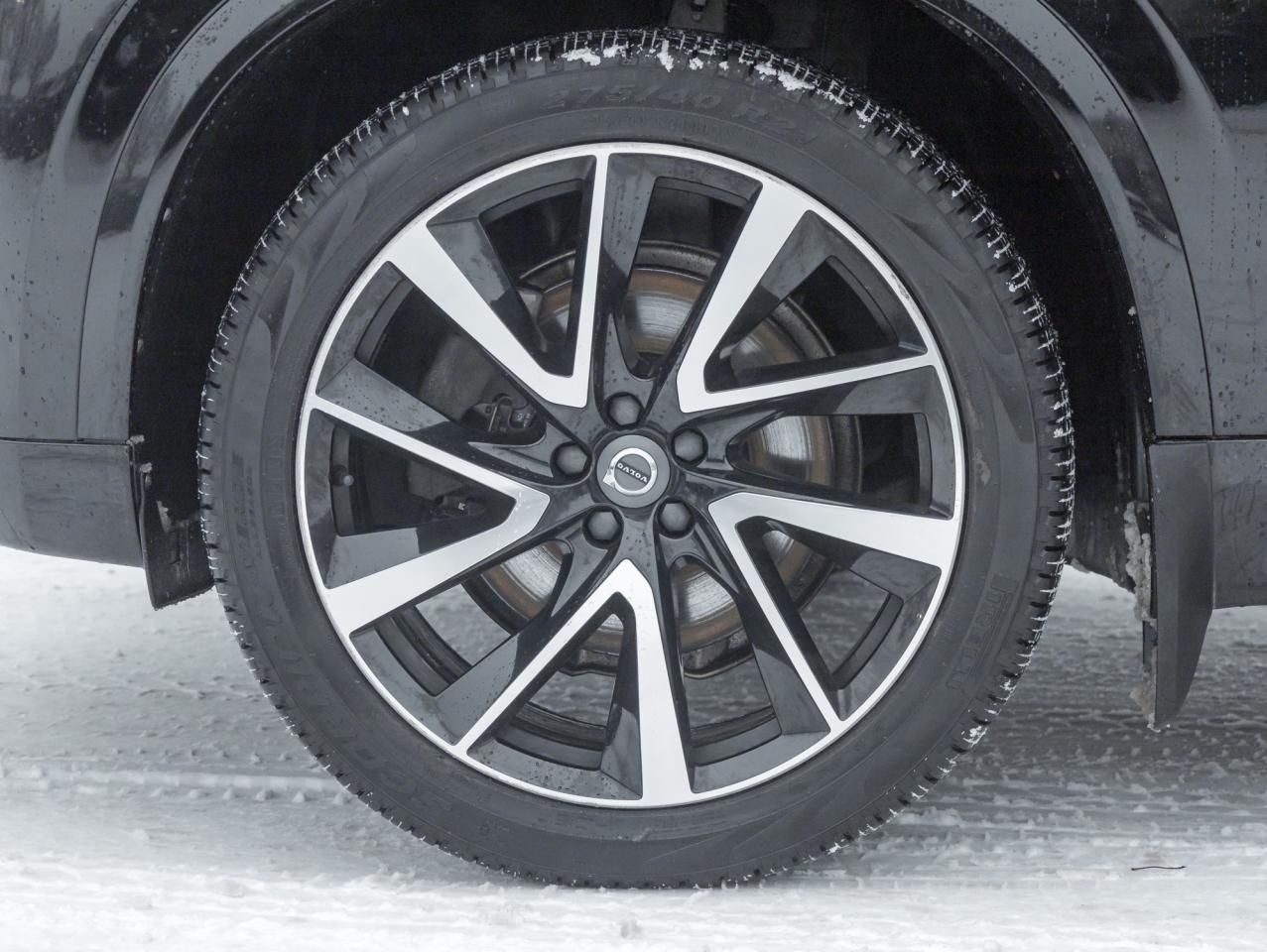 2019 Volvo XC90 T6 AWD Momentum PLUS  TRADE IN  SAFETY CERT Photo3